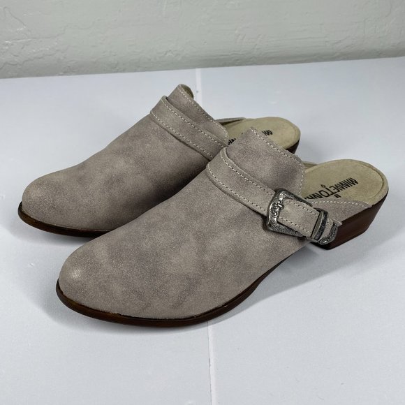 Minnetonka Gray Mules with Brown Heel - Picture 2 of 10